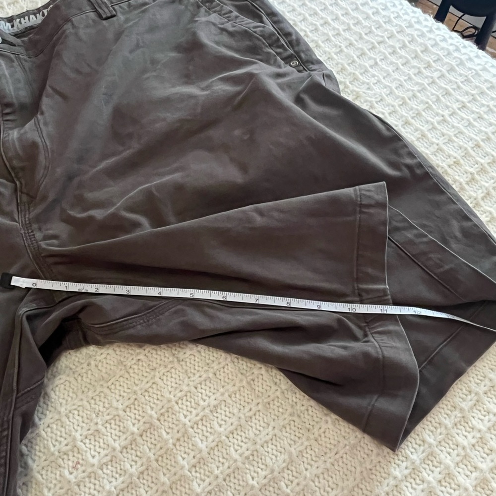Duluth Trading Co Relaxed Fit Shorts - Gray - Picture 8 of 9